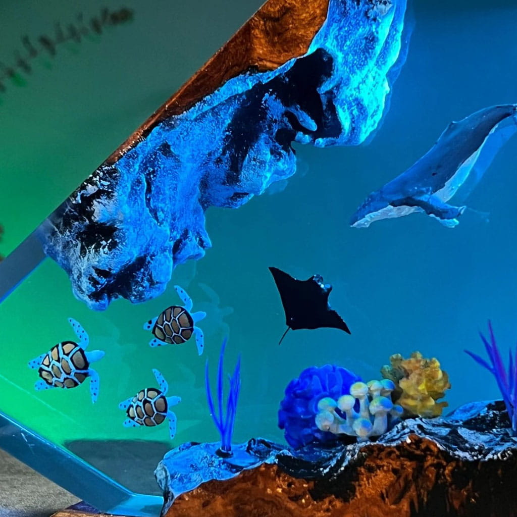 Ocean Life Epoxy Resin Lamp Dolphin Stingray Close Up