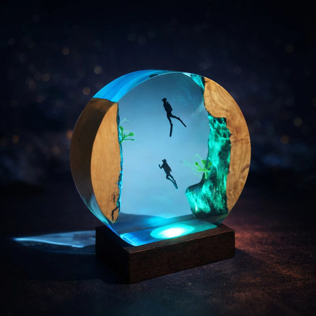 Two Divers Resin Lamp Dark Ambient Night Glow