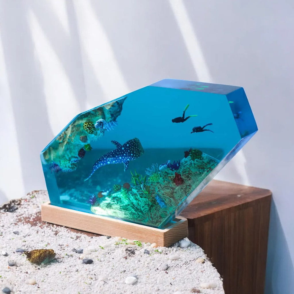 Diver vs Whale Shark Reef Resin Lamp