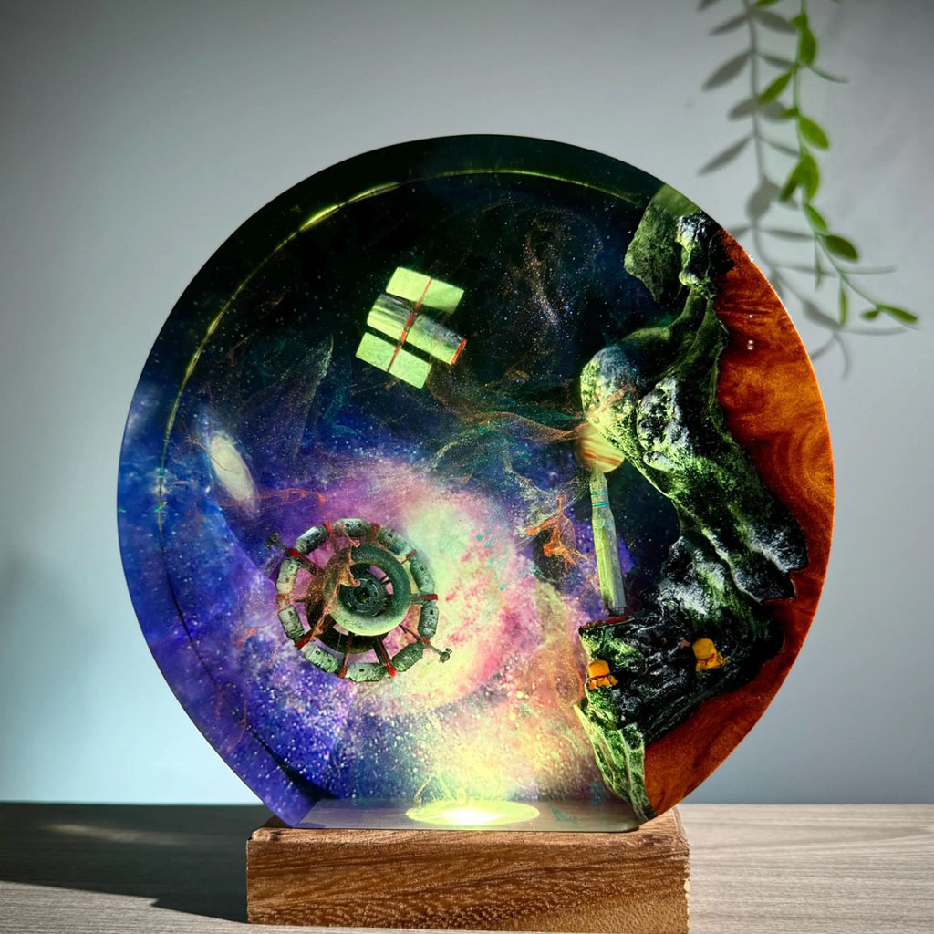 Green Glow Space Station Resin Night Light