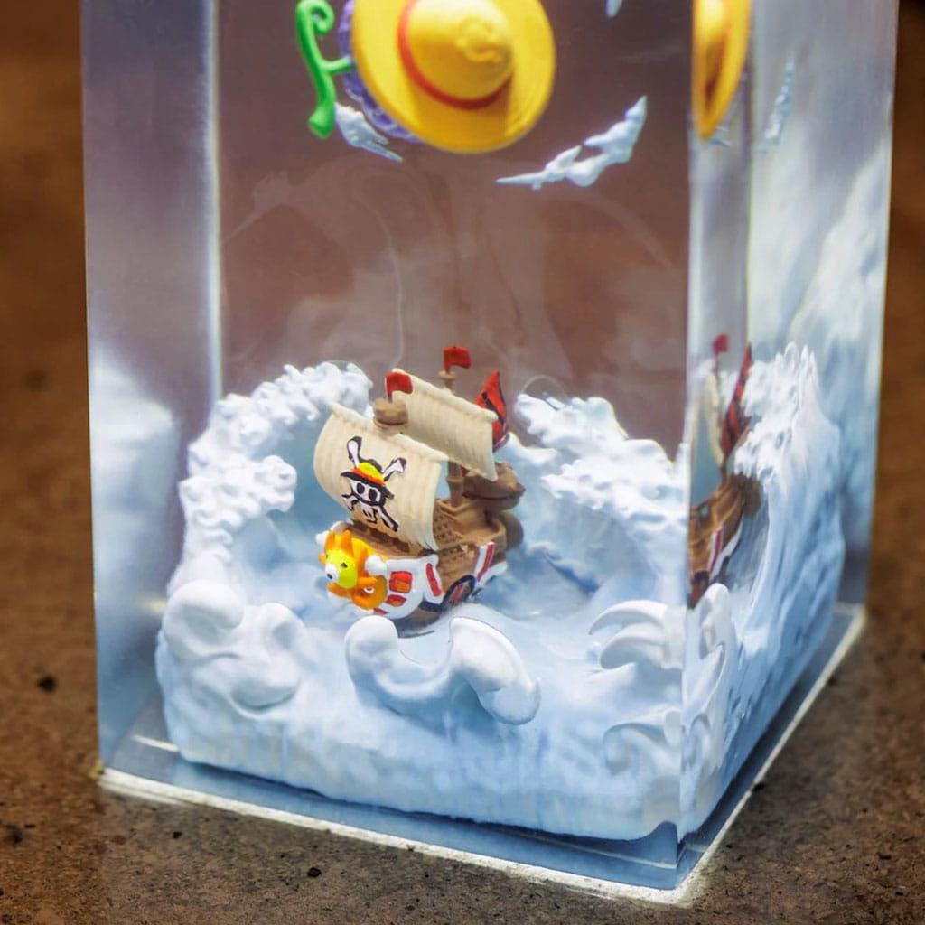 Thousand Sunny Gomu Gomu no Mi Lamp Close Up Detail
